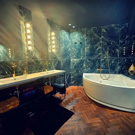 Booza 69 Luxury Apartament *