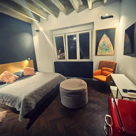 Booza 69 Luxury Apartament *