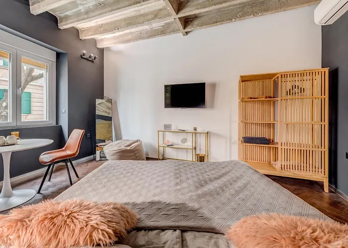 Booza 69 Luxury Apartmán *